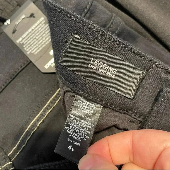 NWT EXPRESS Womens Black Mia Mid Rise Legging Jeans Size 4S Side Print Dark Wash - Picture 7 of 11